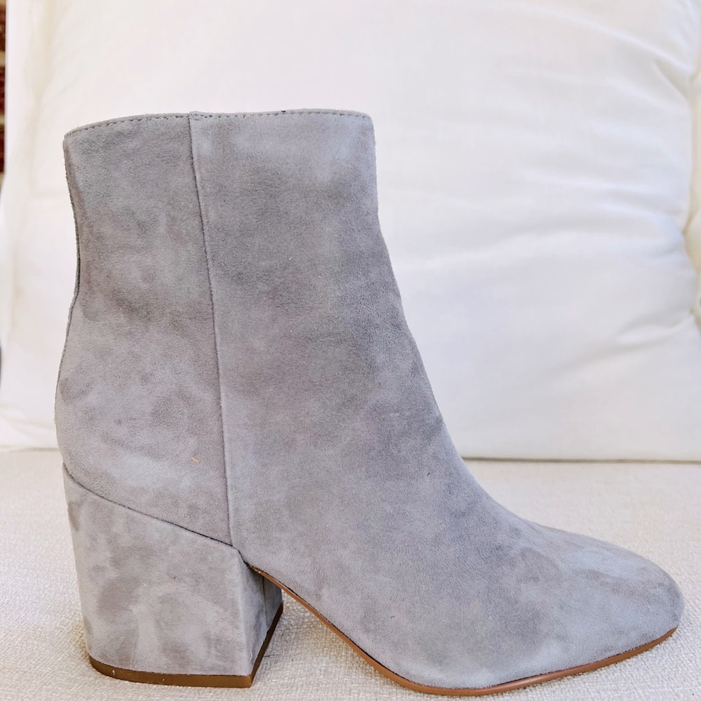 Sam Edelmann Light Grey Suede “Taye” Ankle Boots 8.5 US